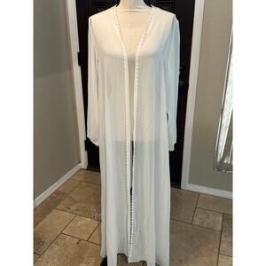 Flora Nikrooz White Embellished Lingerie Robe